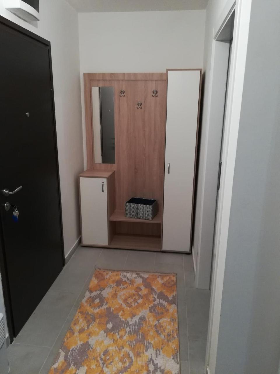 Apartman Lea Apartment Lukavica Exterior photo